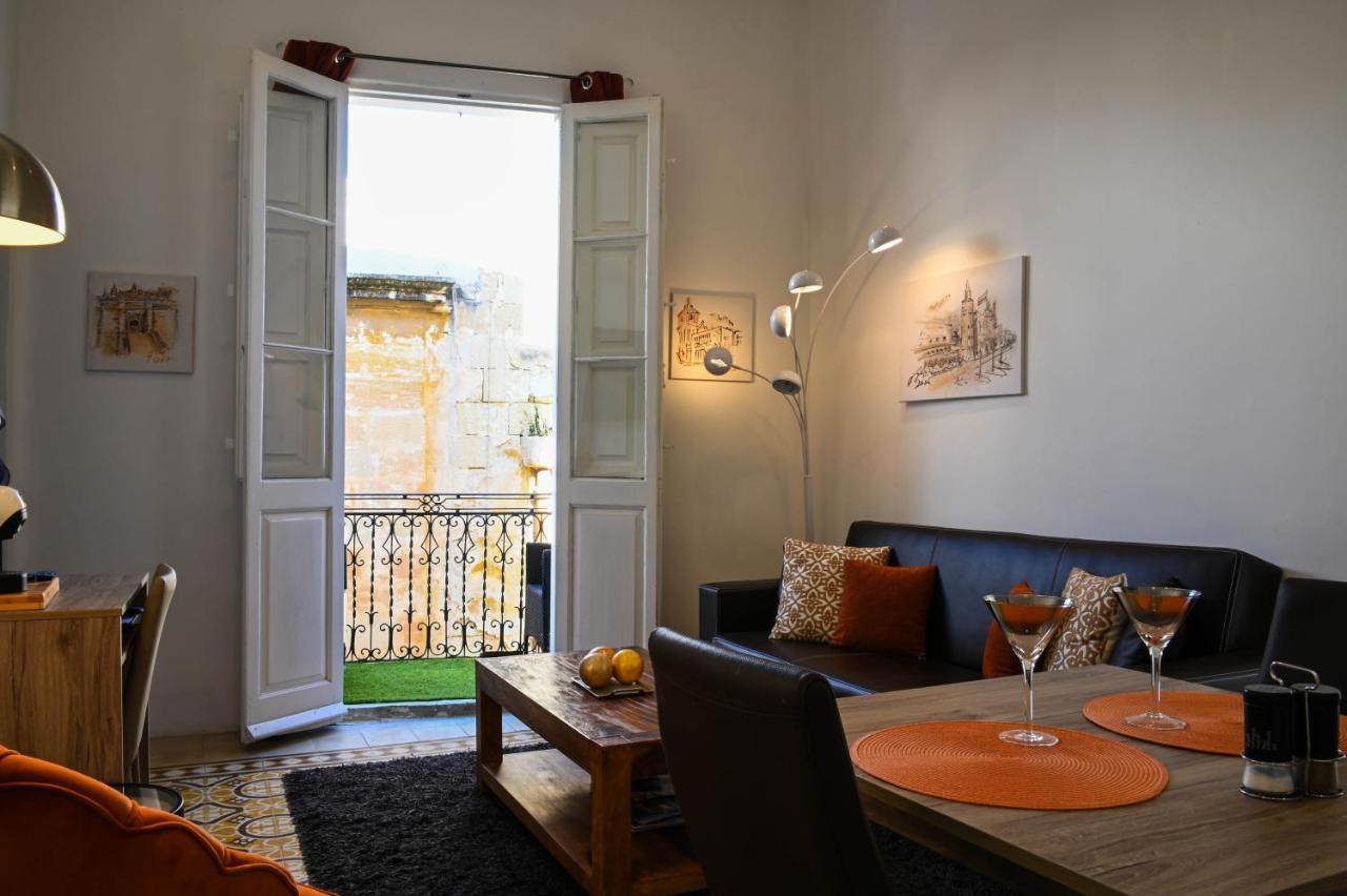 Bebirgu Palazzino Luxury 2 Jacuzzi To Share Διαμέρισμα Εξωτερικό φωτογραφία