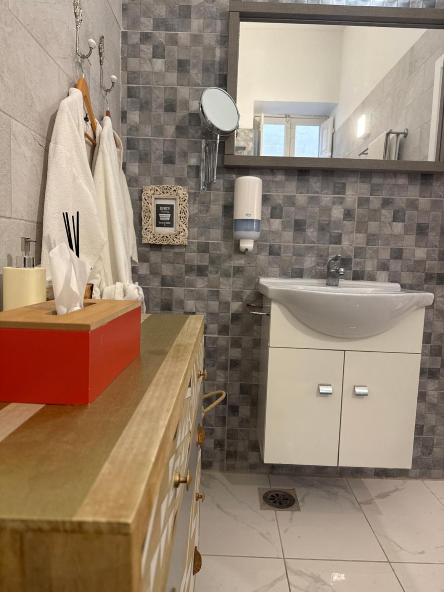 Bebirgu Palazzino Luxury 2 Jacuzzi To Share Διαμέρισμα Εξωτερικό φωτογραφία